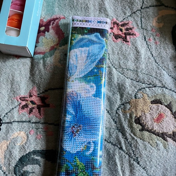 Blue Floral Diamond Painting Kit - Picture 1 of 1